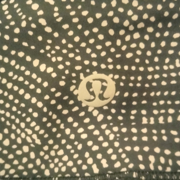 Lululemon size 8 peloton leggings - Picture 4 of 5